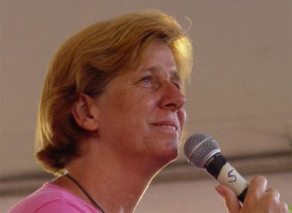 Cindy Sheehan in Cairo to Monitor MB Military Trial 